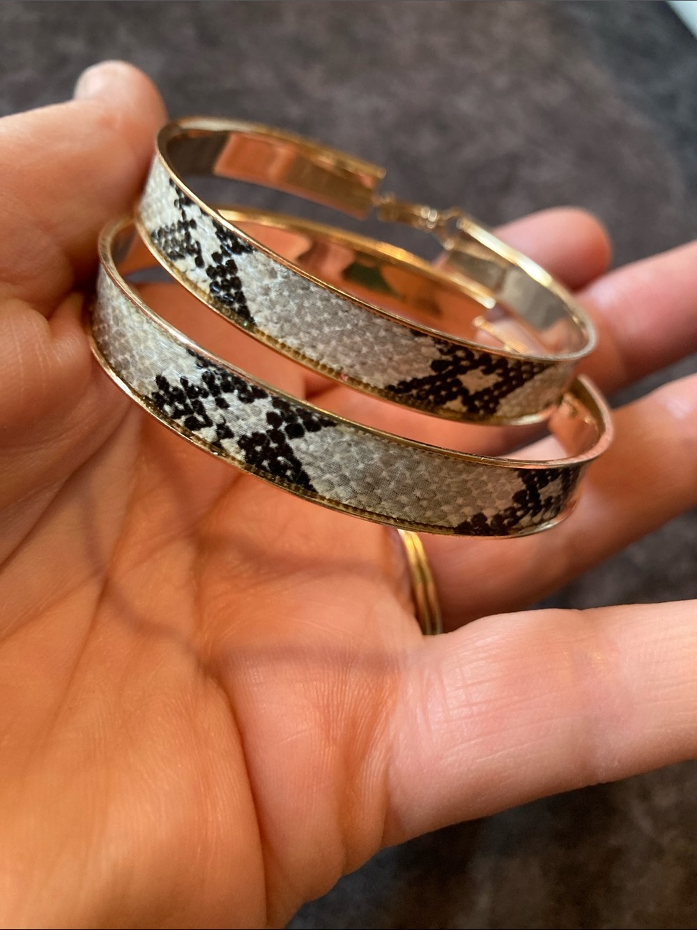 Large Women’s Snake-Print Hoop Earrings - White and Black